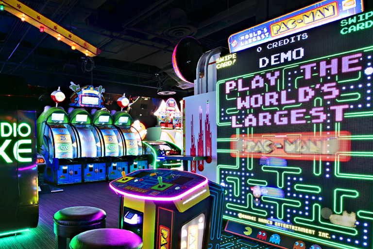 Lucky Strike Bellevue Arcade