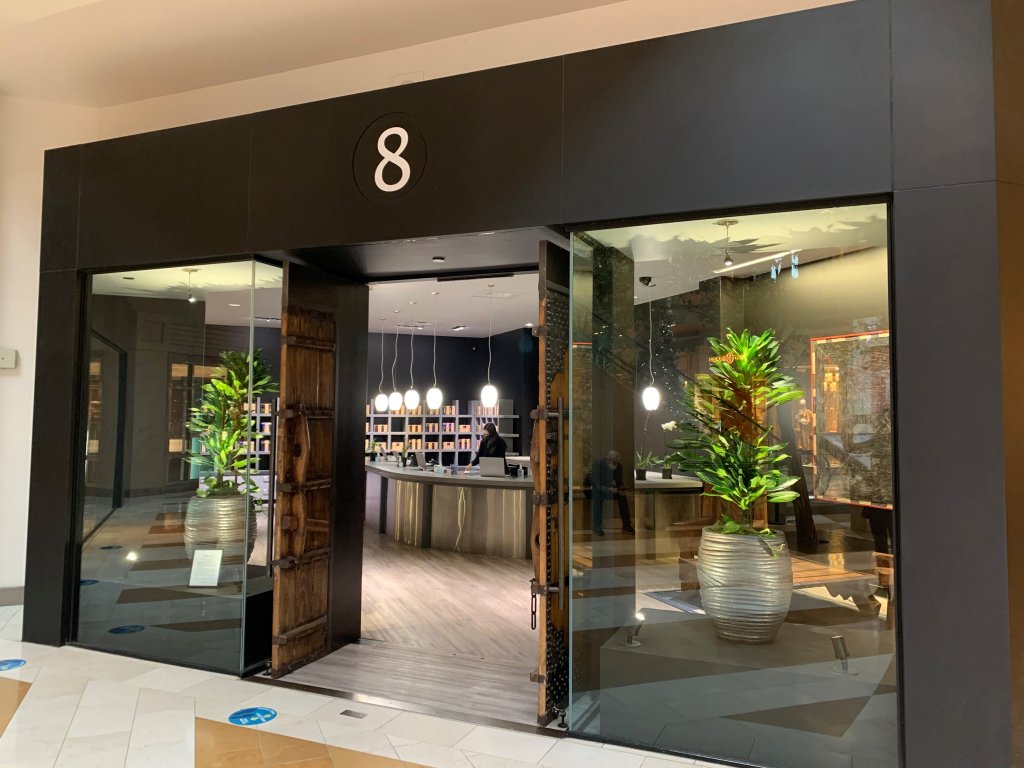 Salon 8 The Bellevue Collection