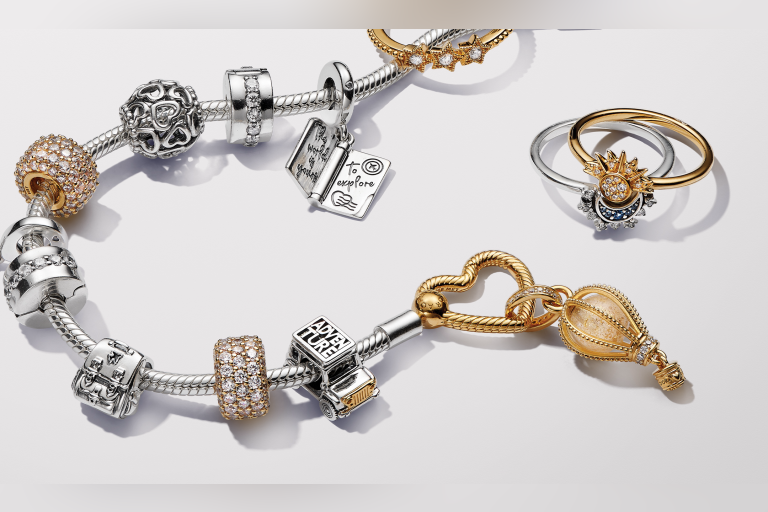 From shareable rings to charms that shine even in the shade, summer-inspired styles are waiting for you at Pandora.