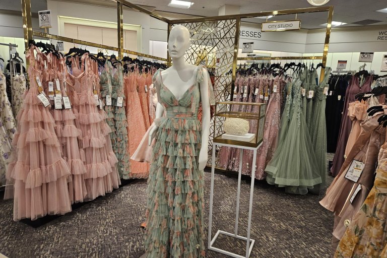 Join us for an exciting Prom Fashion Show at Macy’s! Discover the latest prom trends and get inspired by stunning looks as we showcase this season’s must-have styles.