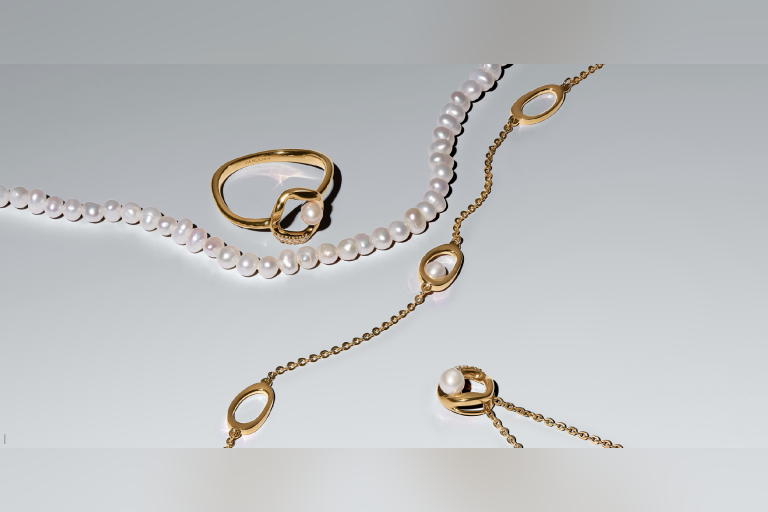 Keep flowing, keep glowing with new PANDORA ESSENCE styles inspired by organic natural shapes.