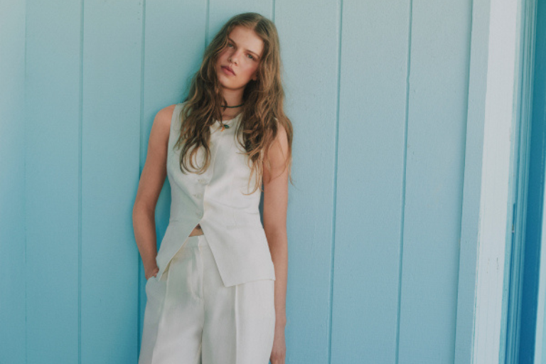 New and existing cardholders enjoy an extra 20% off when shopping with the J.Crew Card.