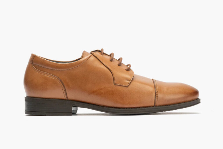 Enjoy a 20% introductory discount on the new collection of footwear at DOMINO. See store for details.