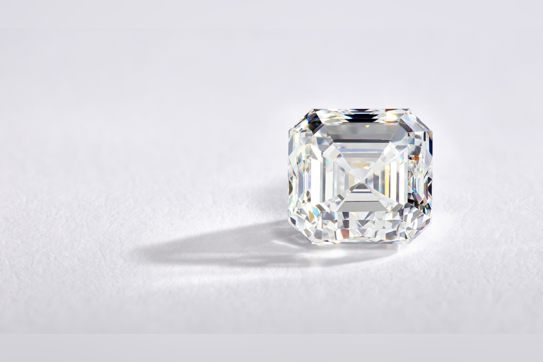 For one weekend only, enjoy a first-hand look at our exclusive curation of 100% natural, limited-edition diamond jewelry, loose diamonds and other treasures you won't normally find in our stores.